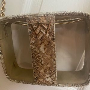 Kelly Wynne Clear Purse (Mingle Mingle Mini)